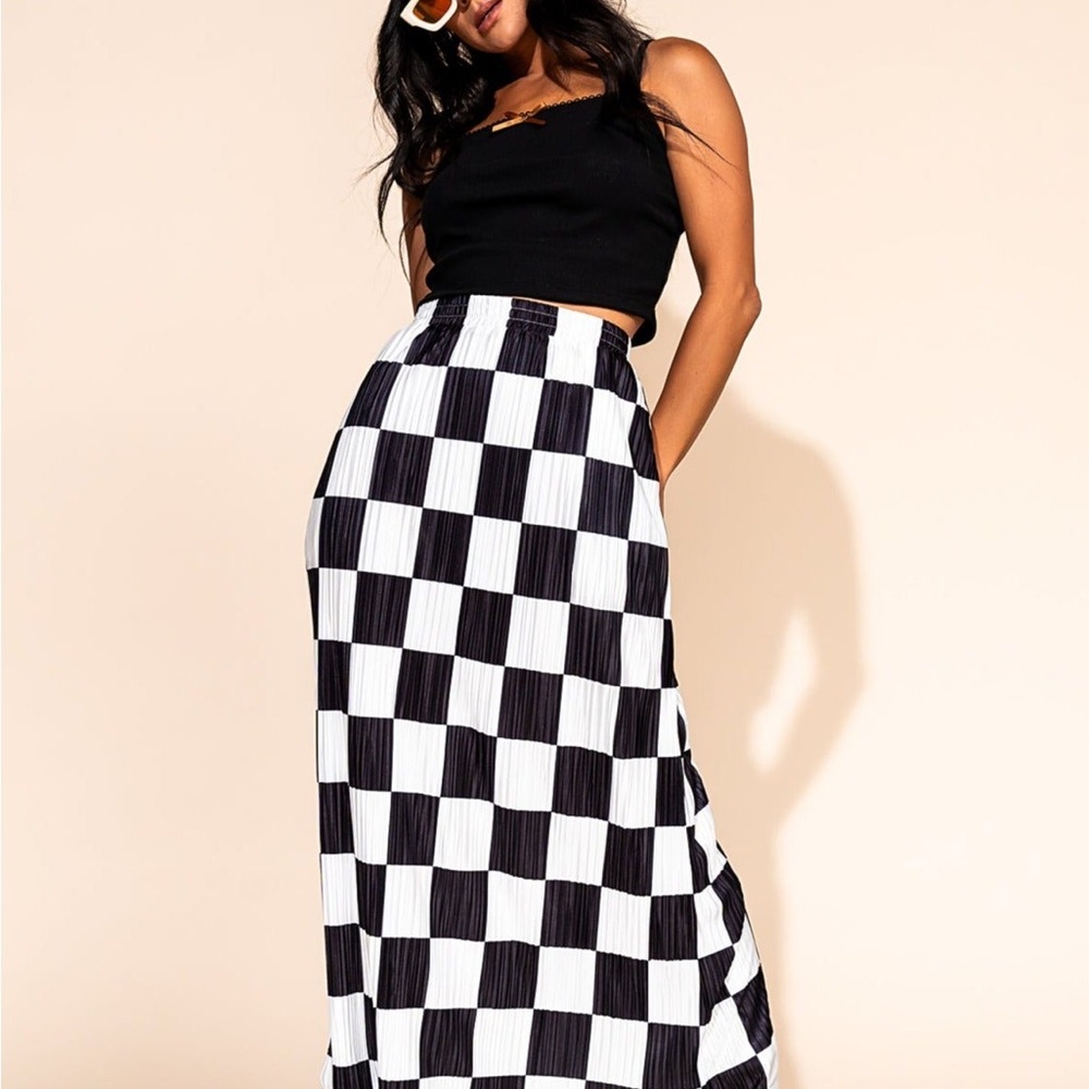 Dressed in LALA Santorini Plisse Maxi Skirt